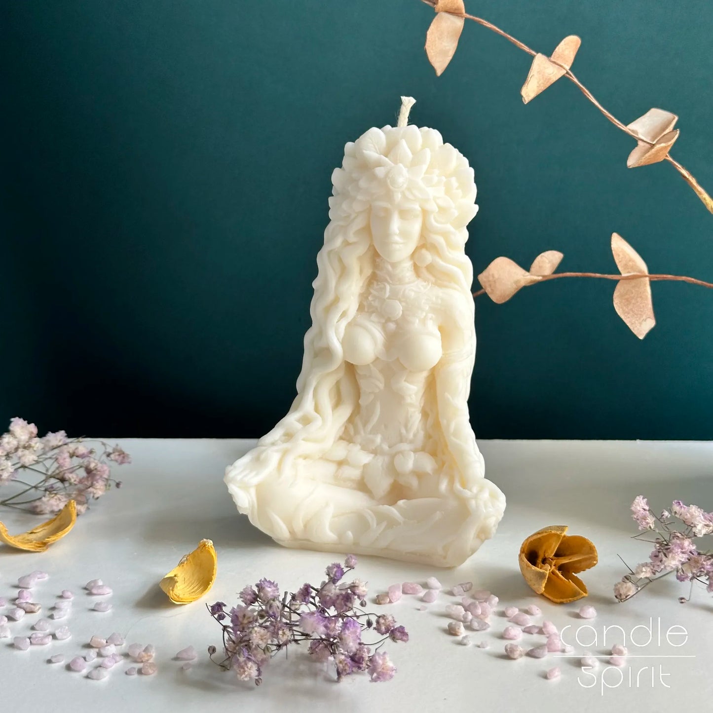 Forest nymph candle - yoga studio decor, spas and wellness centres accent. Ideal for boho, fairycore, cottagecore, or dark academia interiors