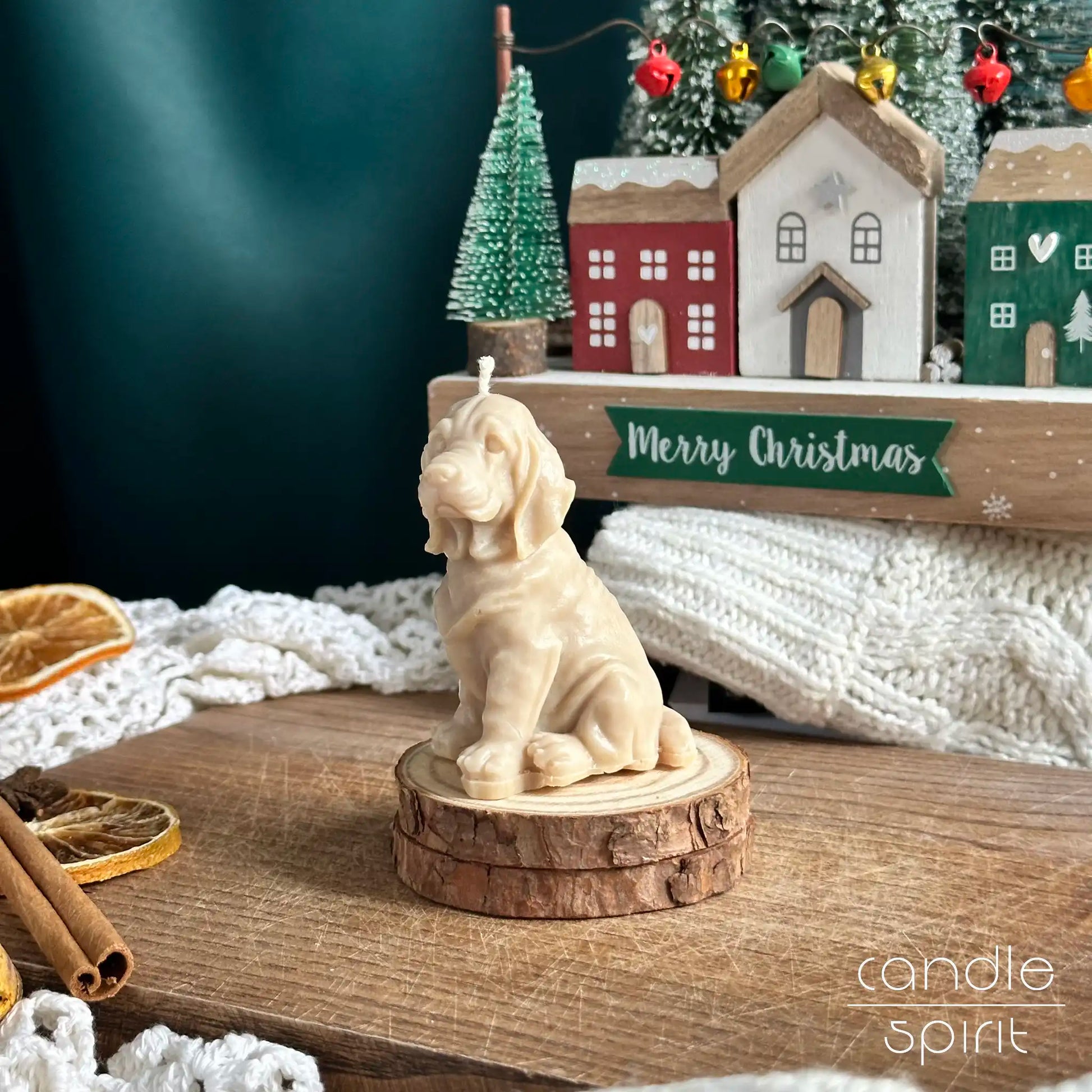 Brown beagle dog candle - Christmas stocking stuffer for dog moms, dads, and pet owners. Great baby shower favour and pet loss gift
