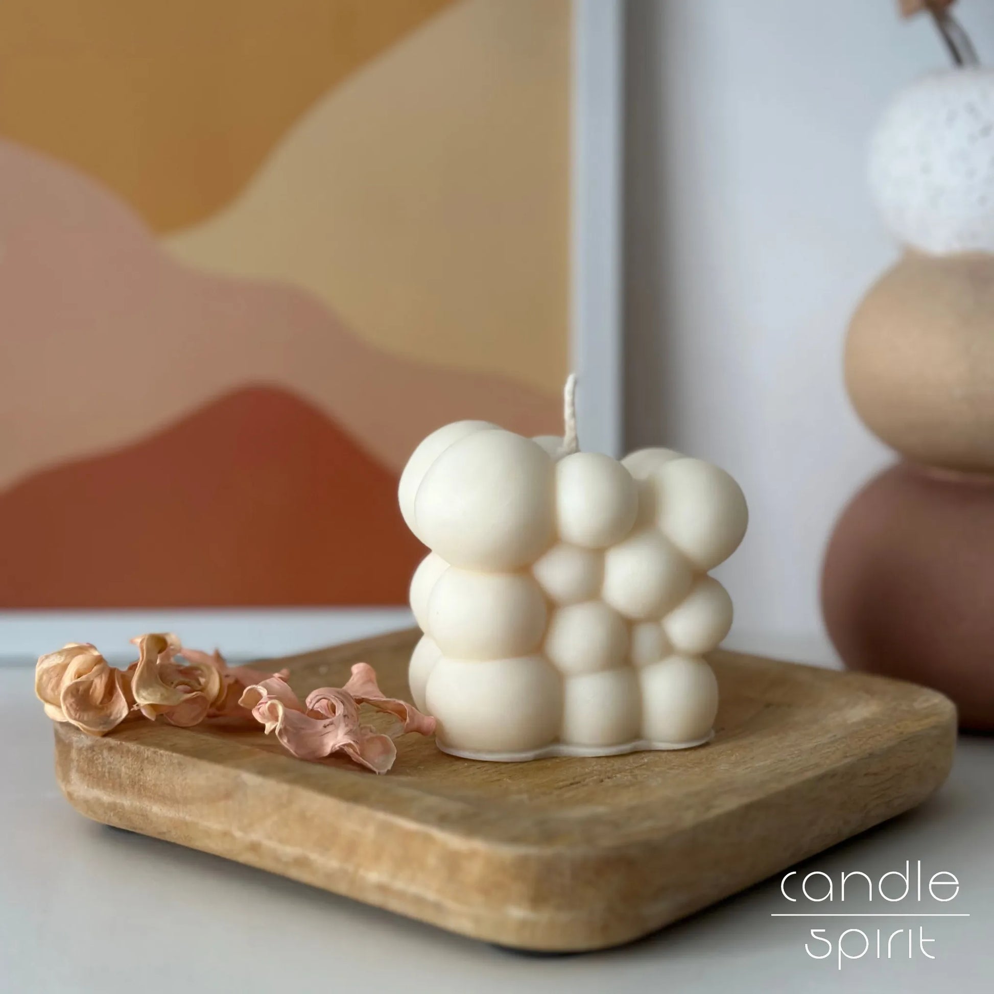 Decorative candle with bubble design - unique birthday gift, pastel Christmas decor, modern housewarming present for friends, coworkers, and mothers.