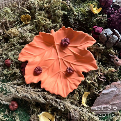 Orange maple leaf trinket tray - Halloween decor and autumn gift for holiday hosts, hostesses, moms, friends, teachers, coworkers, neighbours.