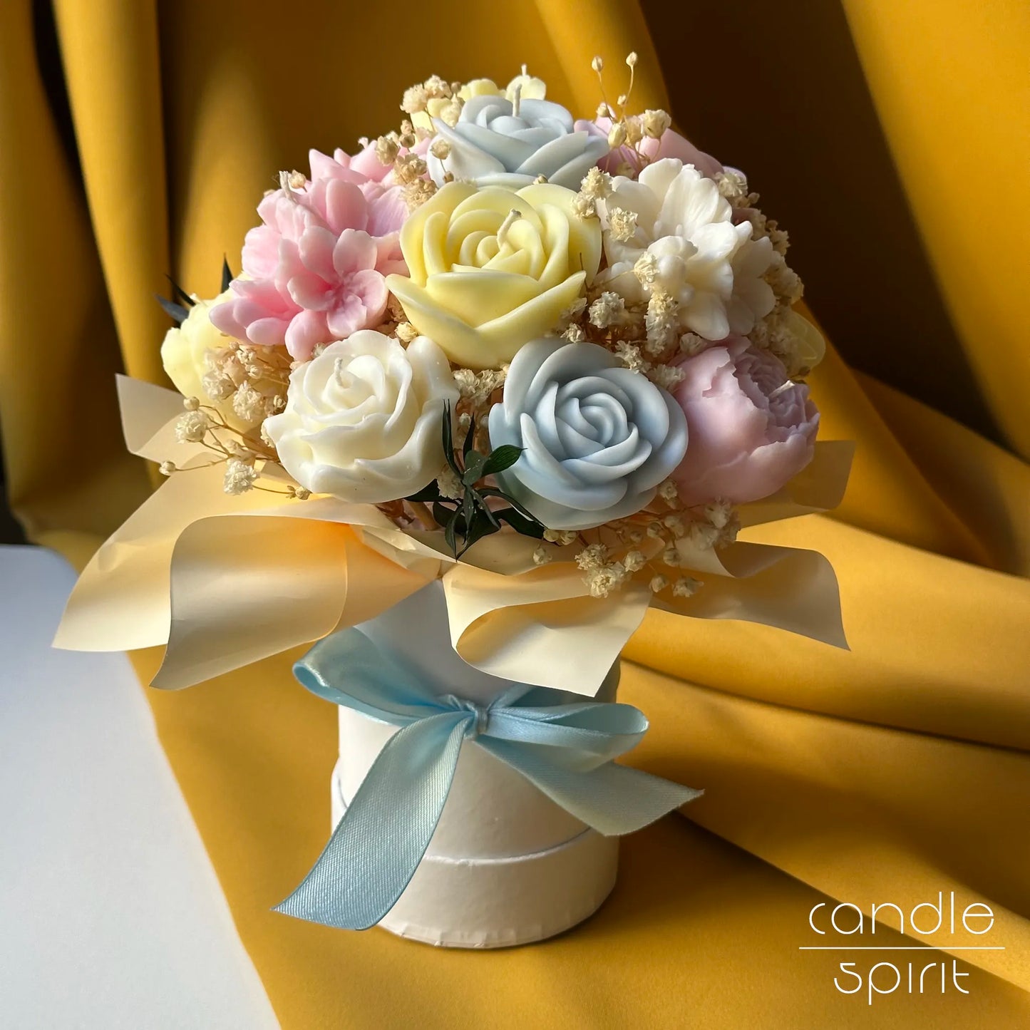 Pastel bouquet of candles - long-lasting Easter decor