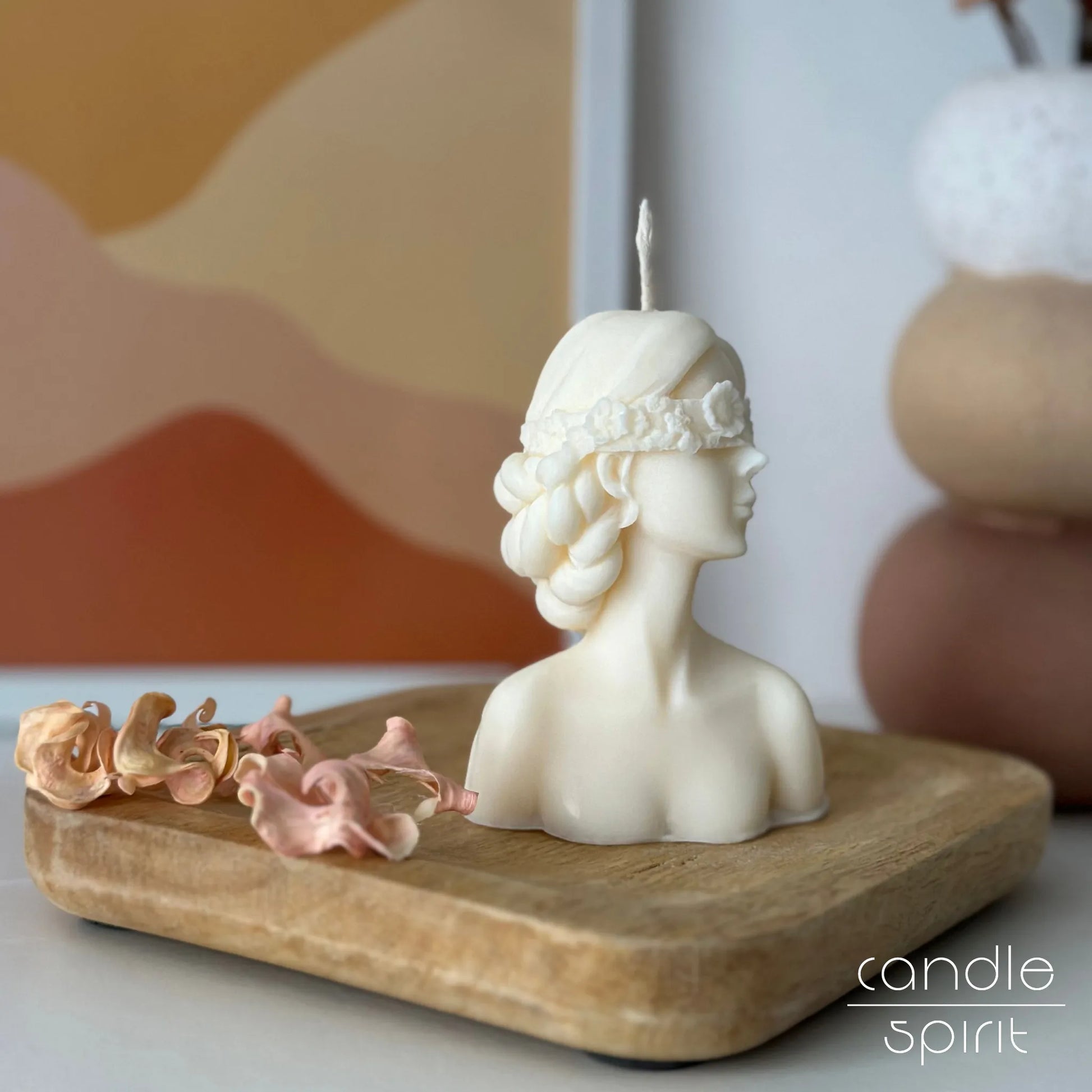 Veiled lady candle - romantic Valentine's Day gift for a wife, girlfriend, fiancée, mom. 